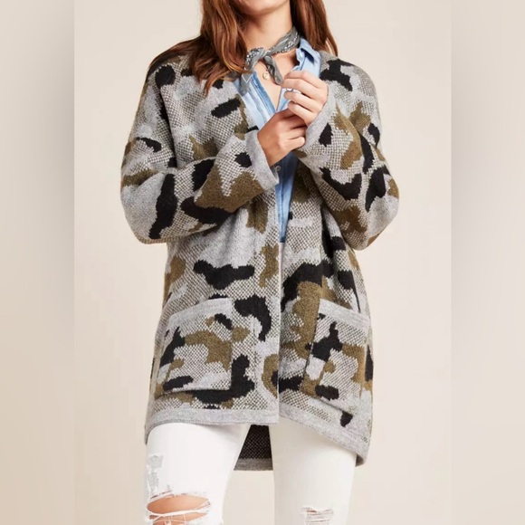 Anthropologie Sweaters - By Anthropologie Vera Camo Oversized with Pockets Open Front Cardigan Size XS